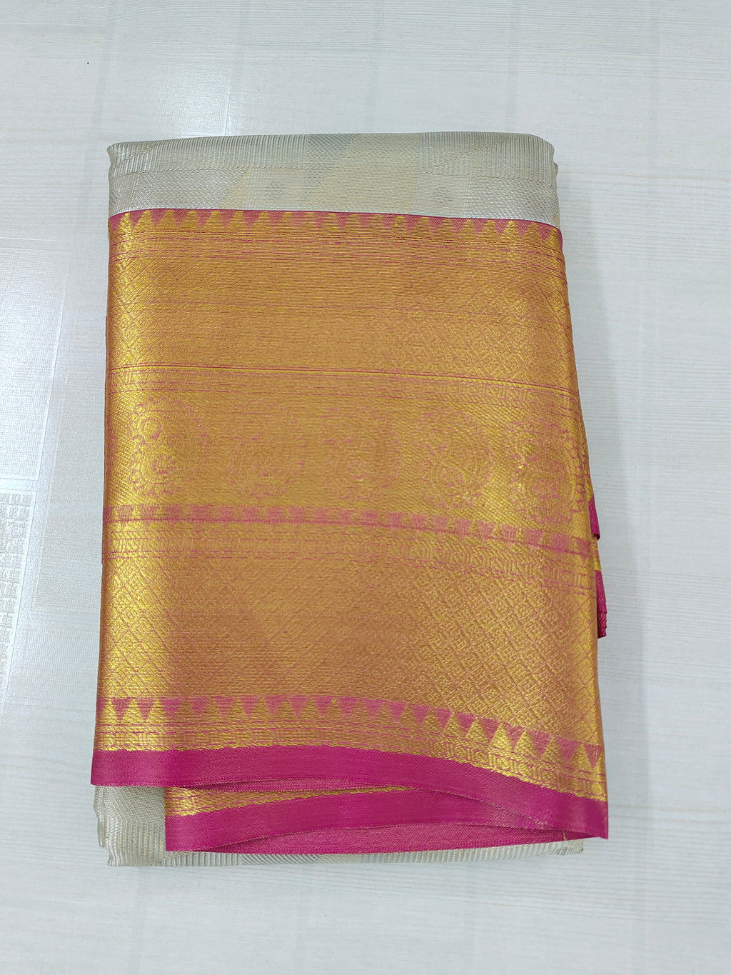 Pink pattu saree