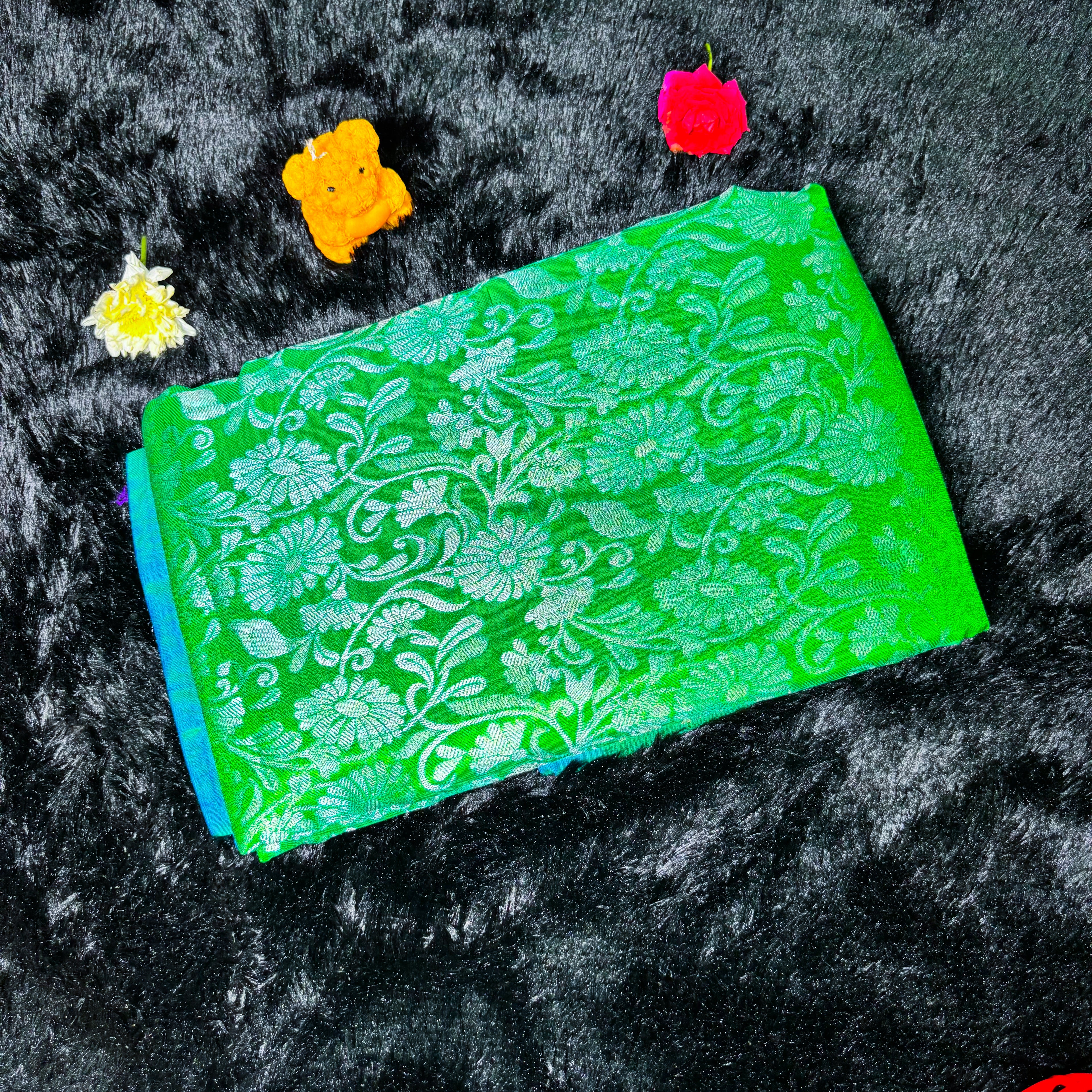 Grace in Every Weave – Sea Green Silk Saree with Royal Blue Border