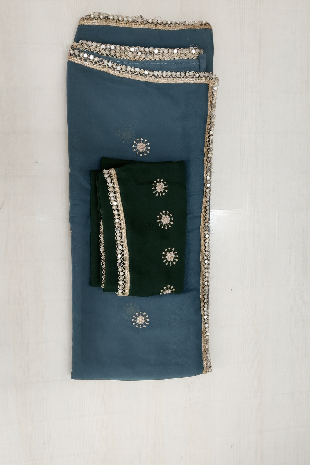Pearl flower saree