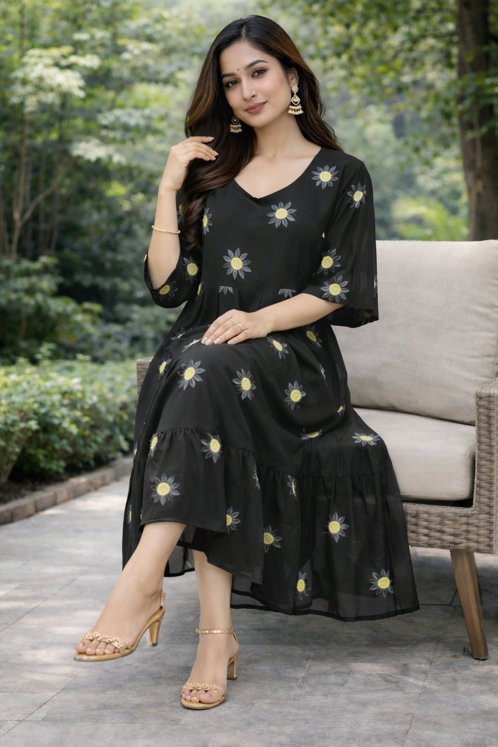Size-3xl Graceful black frock