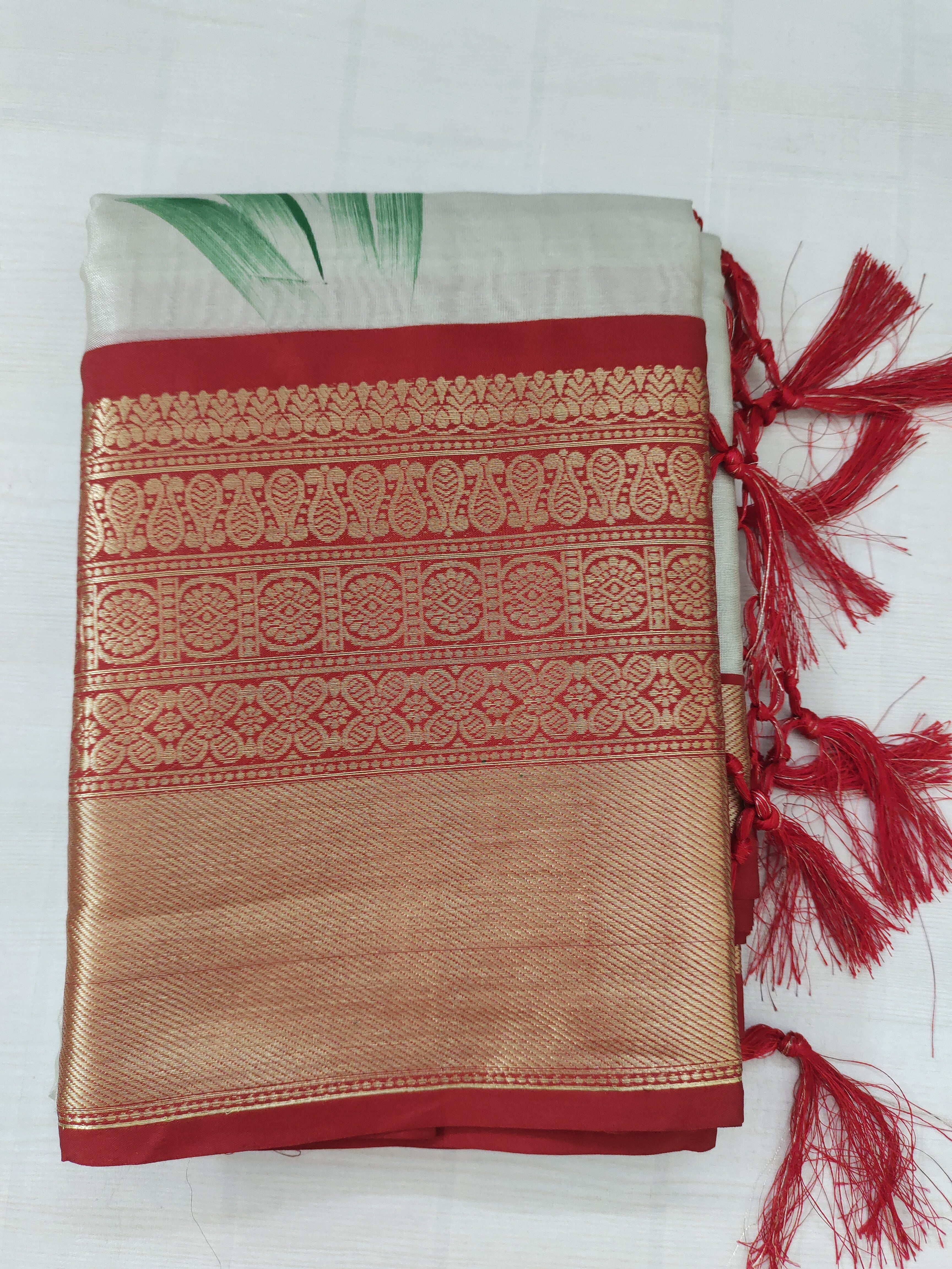 Kit Kat Pattu Saree